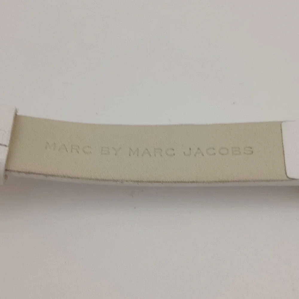 Marc by Marc Jacobs Cat Face‎ Watch Gold Tone White Leather 22.5mm New Battery